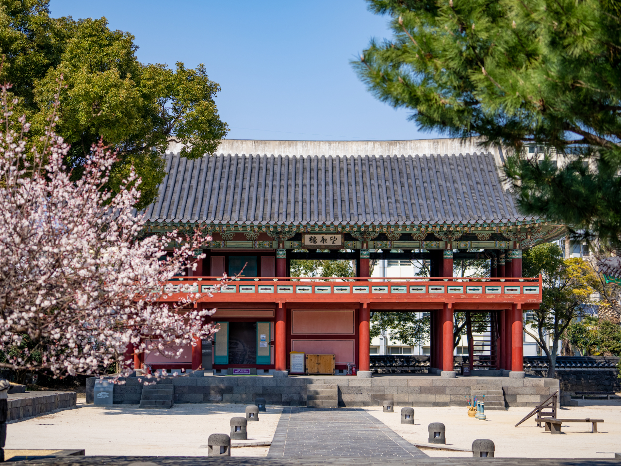 Mangyeongnu at Jejumok Gwana